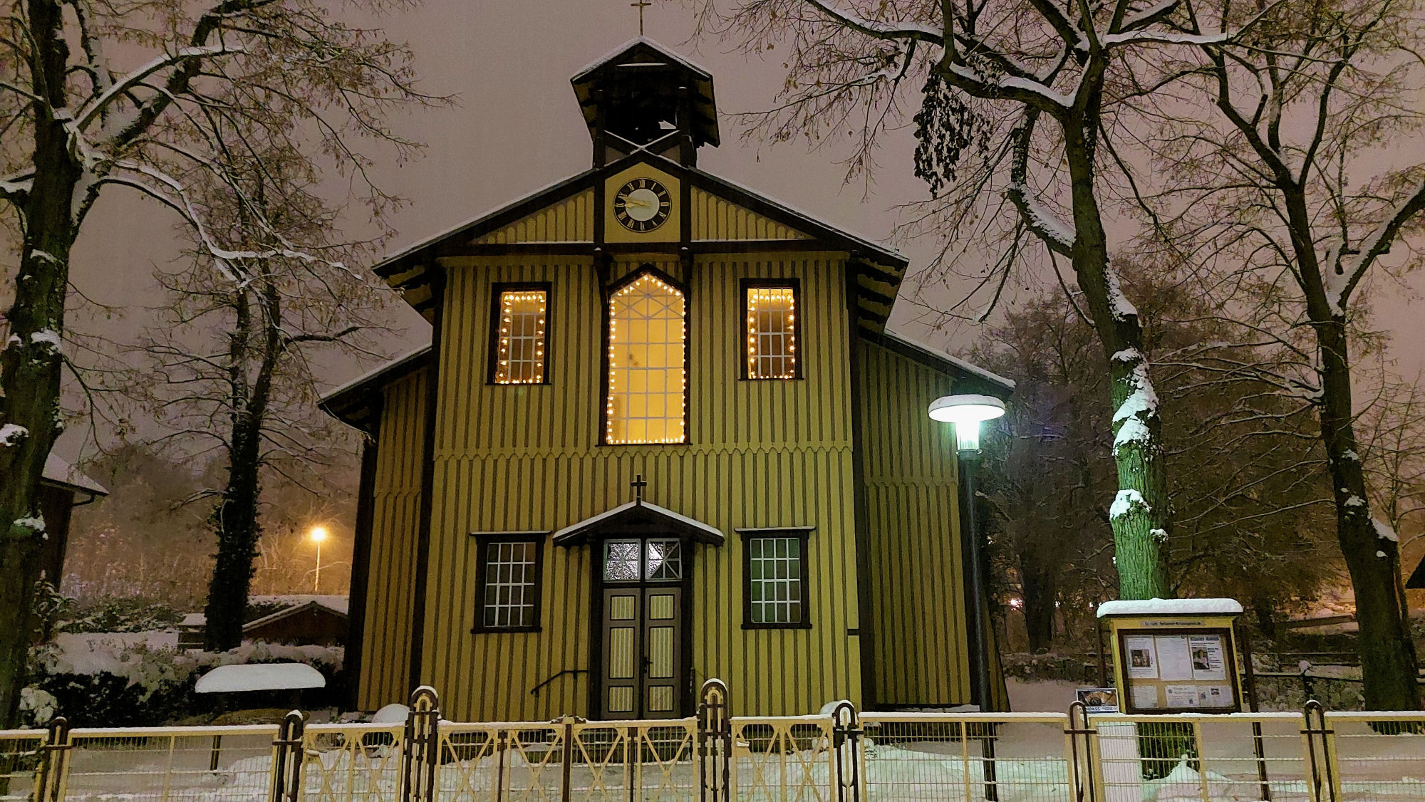 Kirche im Schnee