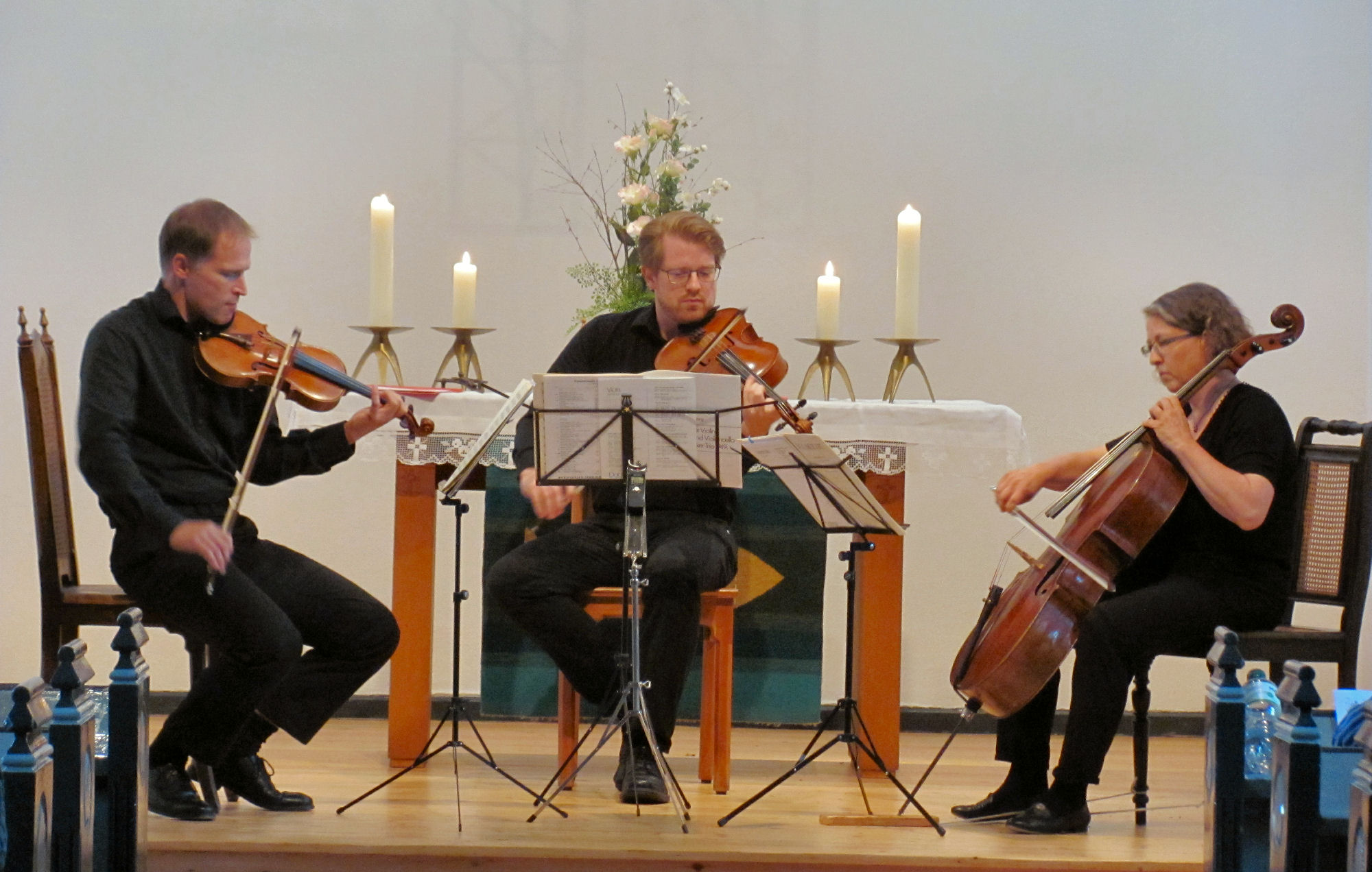 Artur-Grenz-Ensemble Kiel (Christian Gutekunst - Violine, David Grenz - Viola, Meike Hansen - Violoncello)