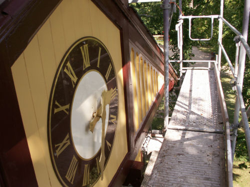 Die Uhr läuft wieder! Die Uhr läuft wieder!